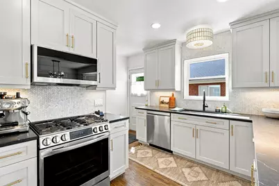 2588 E Barbey Dr, Salt Lake City, UT 84109 - Photo 15