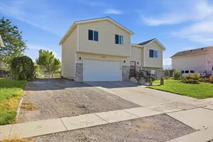 612 E Barbed Wire Dr, Grantsville, UT 84029 - Photo 3