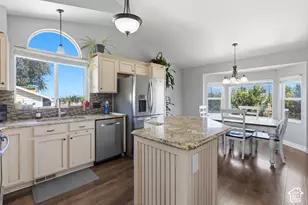 13935 S Lookout Peak Dr W, Riverton, UT 84096 - Photo 7