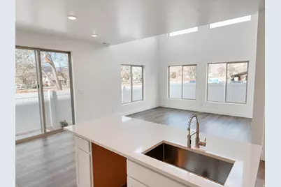 241 E 100 N #4, Moab, UT 84532 - Photo 5