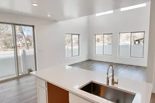241 E 100 N, Moab, UT 84532 - Photo 5