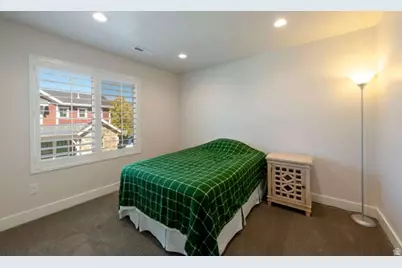 2274 E 4160 S, Holladay, UT 84124 - Photo 29