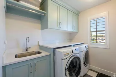 2274 E 4160 S, Holladay, UT 84124 - Photo 19