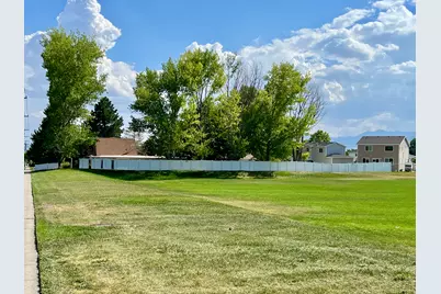 5934 S Cougar Ln W, Kearns, UT 84118 - Photo 11