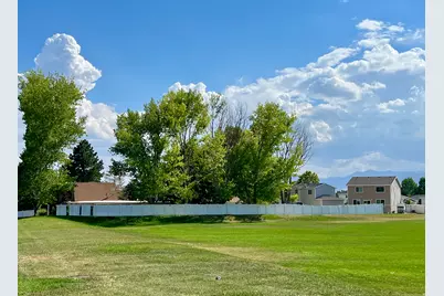 5934 S Cougar Ln W, Kearns, UT 84118 - Photo 9