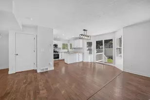 921 S Chestnut Dr, Fruit Heights, UT 84037 - Photo 9