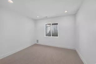 921 S Chestnut Dr, Fruit Heights, UT 84037 - Photo 27