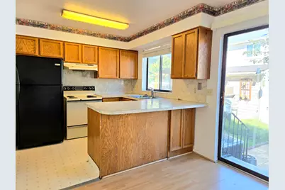 865 E 575 N, Layton, UT 84041 - Photo 3