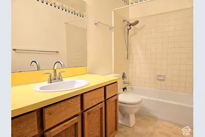 865 E 575 N, Layton, UT 84041 - Photo 17