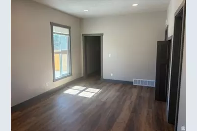 233 N 4th St, Tooele, UT 84074 - Photo 7