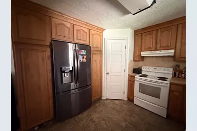 731 S Main St, Kaysville, UT 84037 - Photo 3