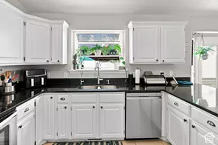 1013 S 200 W, Orem, UT 84058 - Photo 19