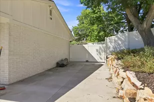 3661 E Spruce Dr, Salt Lake City, UT 84124 - Photo 7