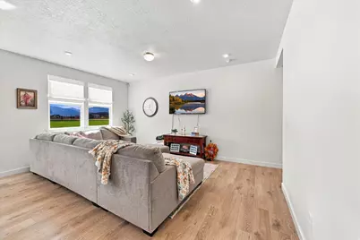 2433 W Wysteria Dr, Mapleton, UT 84664 - Photo 5