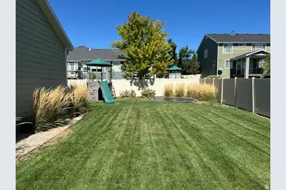 2054 W Loveland Ct S, Farmington, UT 84025 - Photo 7