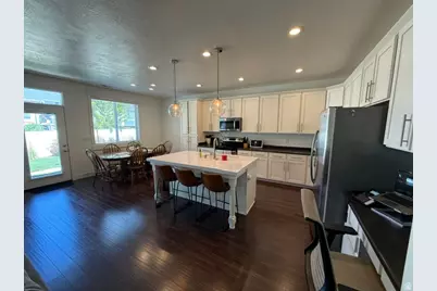 2054 W Loveland Ct S, Farmington, UT 84025 - Photo 15