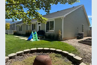 2054 W Loveland Ct S, Farmington, UT 84025 - Photo 5