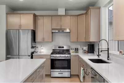 3864 W Safflower Dr, Lehi, UT 84043 - Photo 9