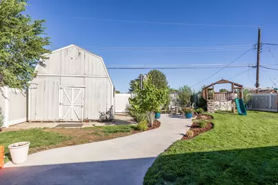9958 S Barium Ln, Sandy, UT 84094 - Photo 7