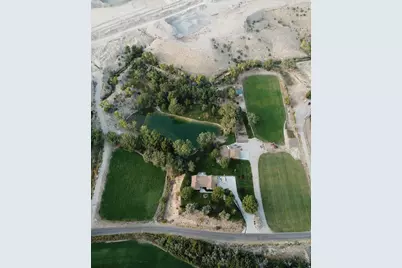 1040 W Mill Rd, Ferron, UT 84523 - Photo 7