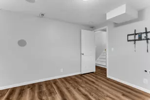 1289 E 3025 N, Layton, UT 84040 - Photo 31