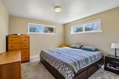 9956 S Aster Ln E, Sandy, UT 84094 - Photo 15