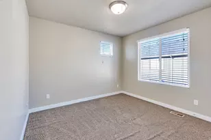 2457 S Andover St, West Haven, UT 84401 - Photo 17