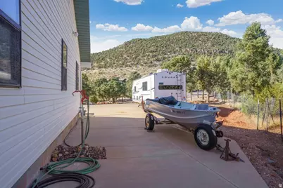 708 E Mule Deer Dr, Central, UT 84722 - Photo 57