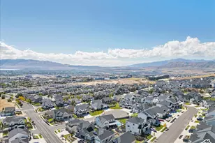 3961 N Morning Burst Ln, Lehi, UT 84048 - Photo 37