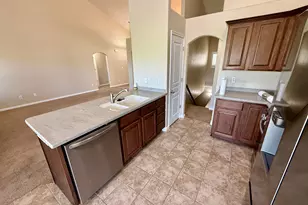 2444 N Hooded Crane Circle, Clinton, UT 84015 - Photo 9