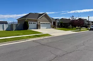 2444 N Hooded Crane Circle, Clinton, UT 84015 - Photo 61