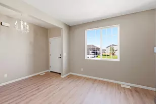 9022 N Suffolk Ln, Eagle Mountain, UT 84005 - Photo 15