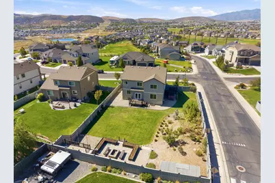 9022 N Suffolk Ln, Eagle Mountain, UT 84005 - Photo 3