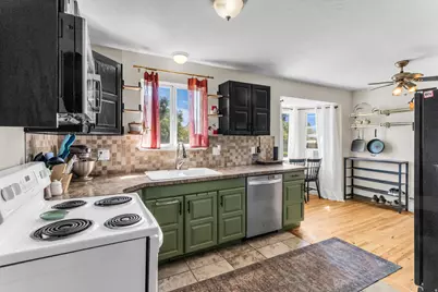 2512 W Westfold Cir, Riverton, UT 84065 - Photo 5