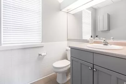 6782 S 1300 E, Cottonwood Heights, UT 84121 - Photo 19