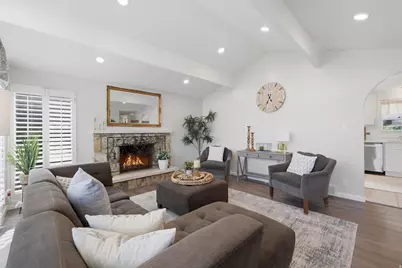 107 W 2050 S, Bountiful, UT 84010 - Photo 5