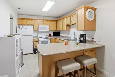 3304 S Hunter Villa Ln #D, West Valley, UT 84128 - Photo 7
