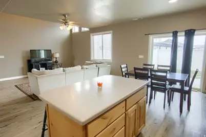 2615 W 500 N #11, Tremonton, UT 84337 - Photo 7
