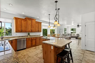 11643 S Jordan Farms Rd W, South Jordan, UT 84095 - Photo 17