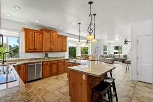11643 S Jordan Farms Rd W, South Jordan, UT 84095 - Photo 17