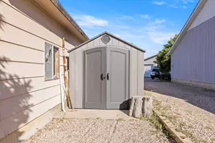 2317 E Oakridge Dr N, Layton, UT 84040 - Photo 23