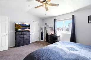 652 W 800 N, Clinton, UT 84015 - Photo 13
