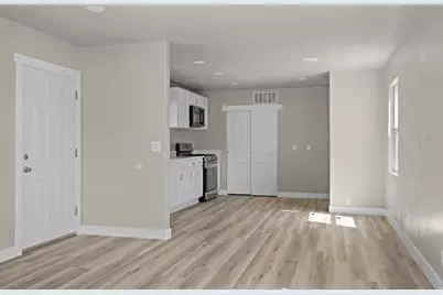 135 S Willow St E, Grantsville, UT 84029 - Photo 3