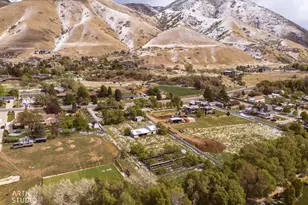 2672 E Canyon Rd, Springville, UT 84663 - Photo 27