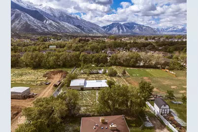 2672 E Canyon Rd, Springville, UT 84663 - Photo 37