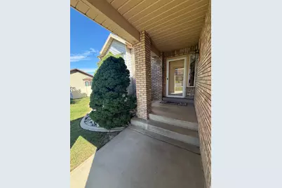 2193 E Sego Lily Dr S, Sandy, UT 84092 - Photo 3