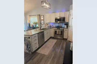6437 S High Bluff Dr W, Salt Lake City, UT 84118 - Photo 9