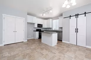 685 S 240 W, American Fork, UT 84003 - Photo 15