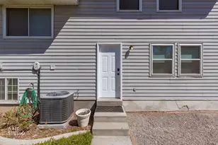 1727 N 200 W, Orem, UT 84057 - Photo 27