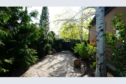 7256 S Milne Garden Cir E, Cottonwood Heights, UT 84047 - Photo 53